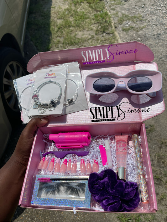 Simply Baddies Box💕